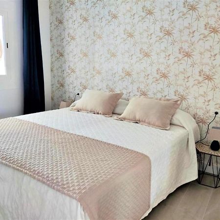 شقة Gold Sand, Huge Terrace, Fast Wi-Fi, Sat Tv سان ميغيل ذي أبونا المظهر الخارجي الصورة
